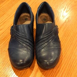 Earth Origins Dark Blue Leather Loafers
